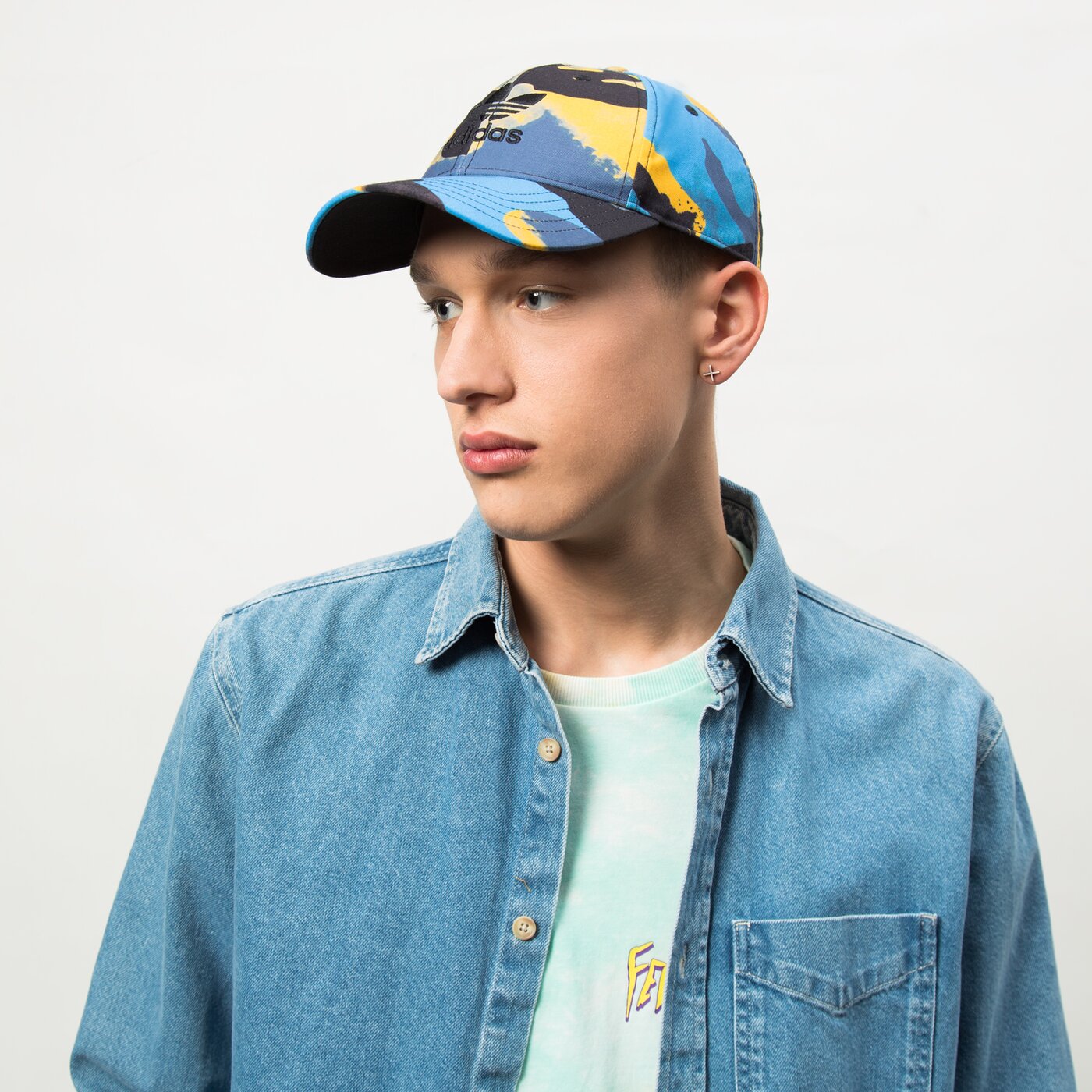 Дамска шапка с козирка ADIDAS ШАПКА CAMO BALLCAP hk2862 цвят многоцветен