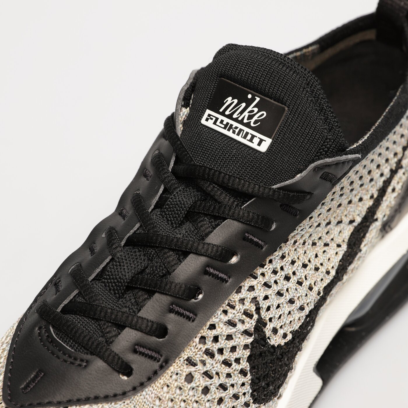 Дамски маратонки NIKE W AIR MAX FLYKNIT RACER fd2285-200 цвят бял