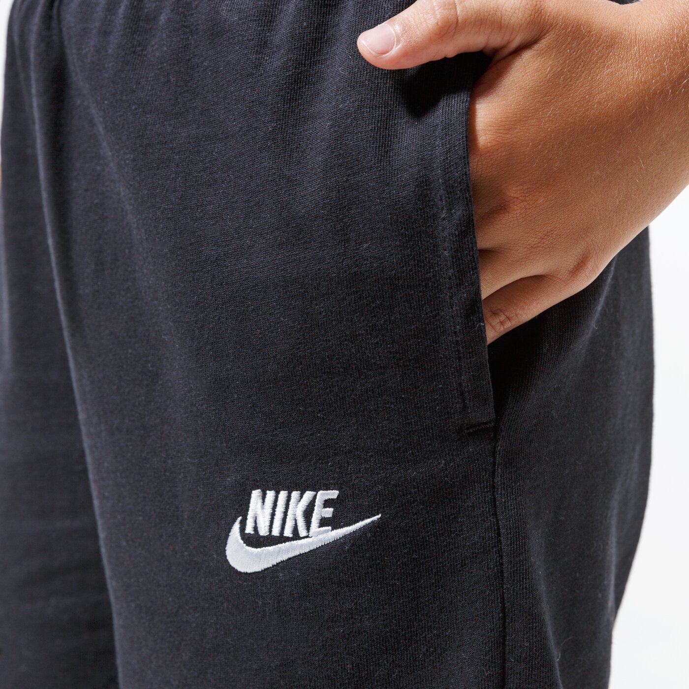  NIKE ШОРТИ BOYS' SPORTSWEAR SHORT 805450-011 цвят черен