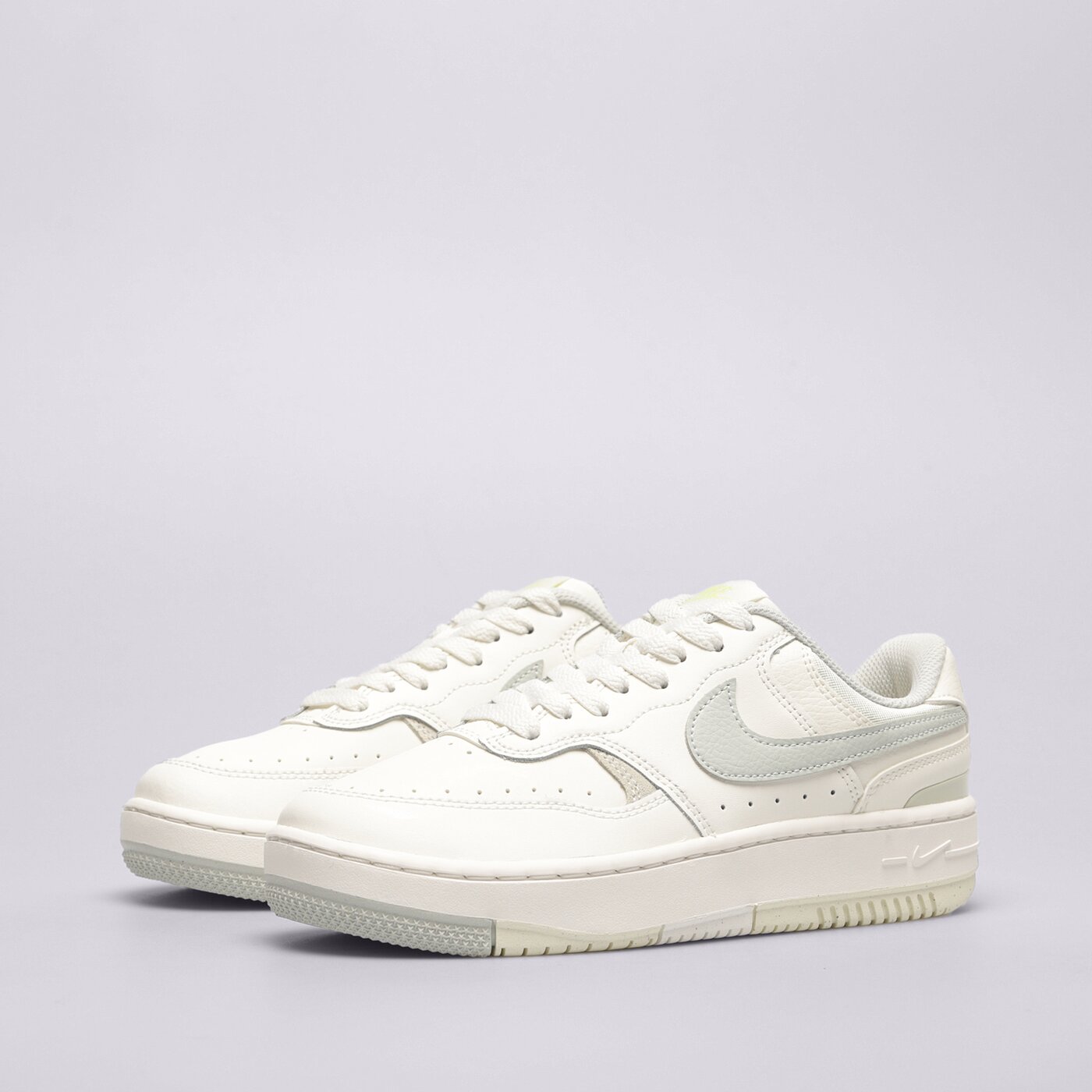 Дамски маратонки NIKE GAMMA FORCE dx9176-107 цвят бежов