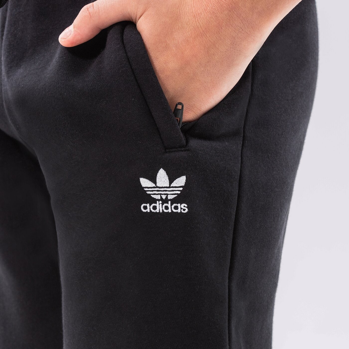  ADIDAS ШОРТИ BOY hd2061 цвят черен