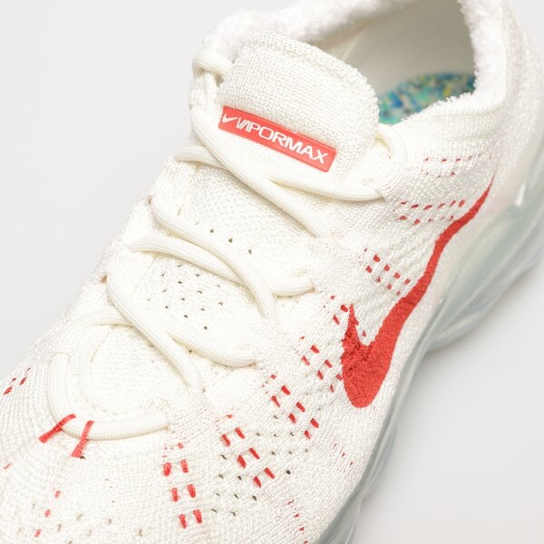 Дамски маратонки NIKE W AIR VAPORMAX 2023 FK NN dv6840-102 цвят бежов