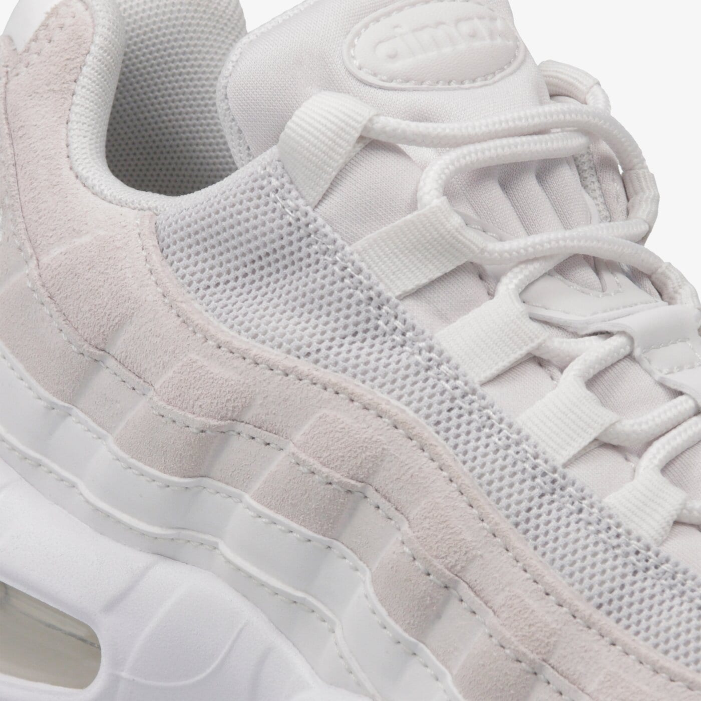 Дамски маратонки NIKE AIR MAX 95 PREMIUM 807443-018 цвят бял