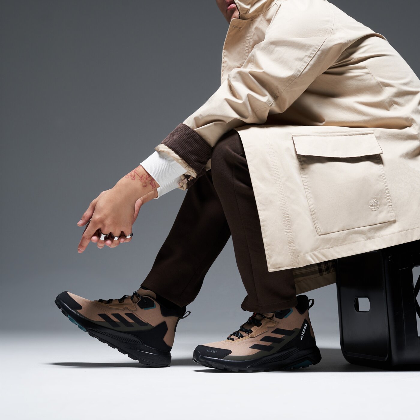 Мъжки зимни обувки ADIDAS TERREX ANYLANDER MID R.RDY jq9963 цвят кафяв