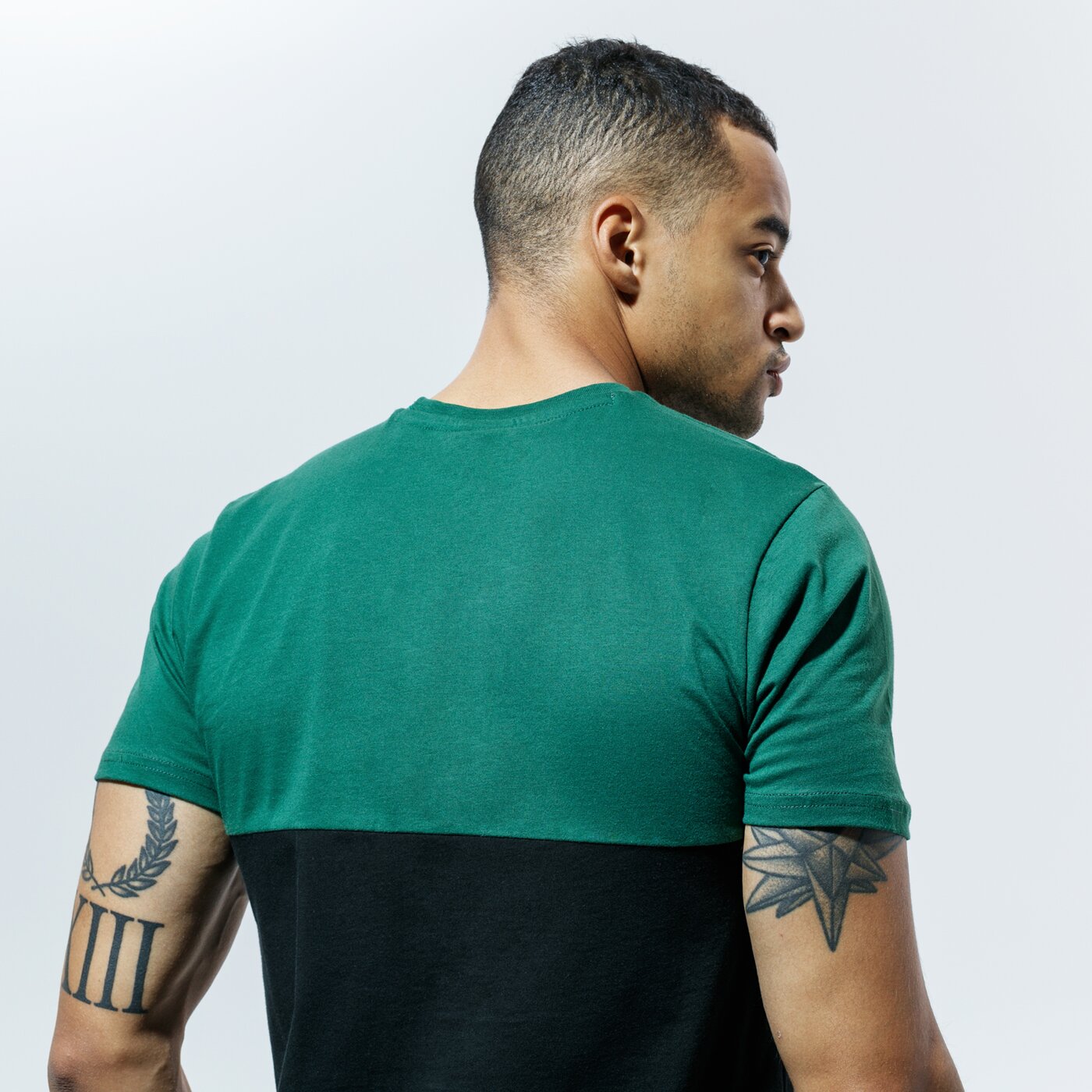 Мъжка тениска NEW ERA ТЕНИСКА NBA LARGE OTL SS TEE MILBUC PNGBLK 12487533 цвят черен