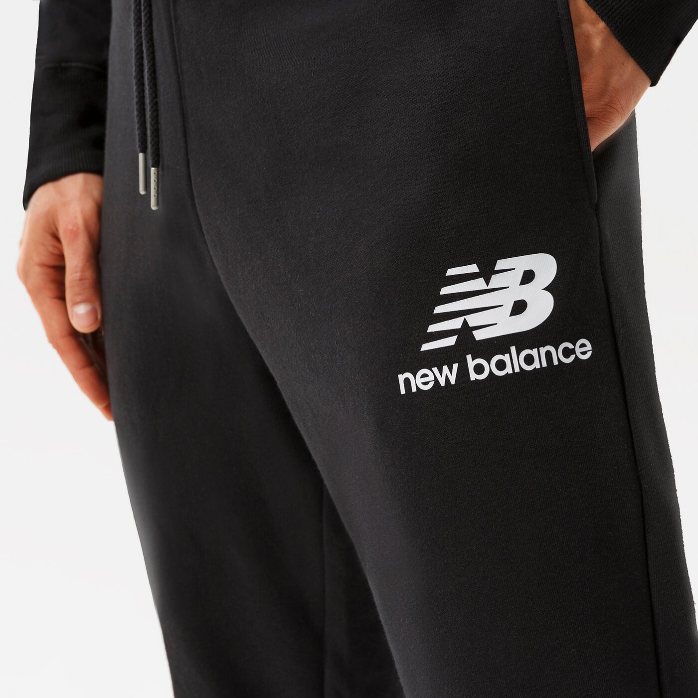 Мъжки панталони NEW BALANCE ПАНТАЛОНИ NB ESSENTIALS STACKED LOGO SWEATPANT mp03558bk цвят черен