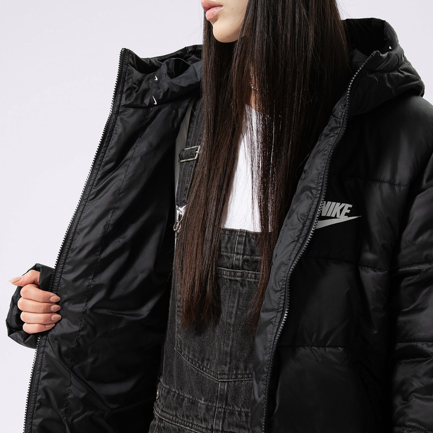 Дамско зимно яке NIKE SWOOSH PARKA JACKET dx1798-010 цвят черен