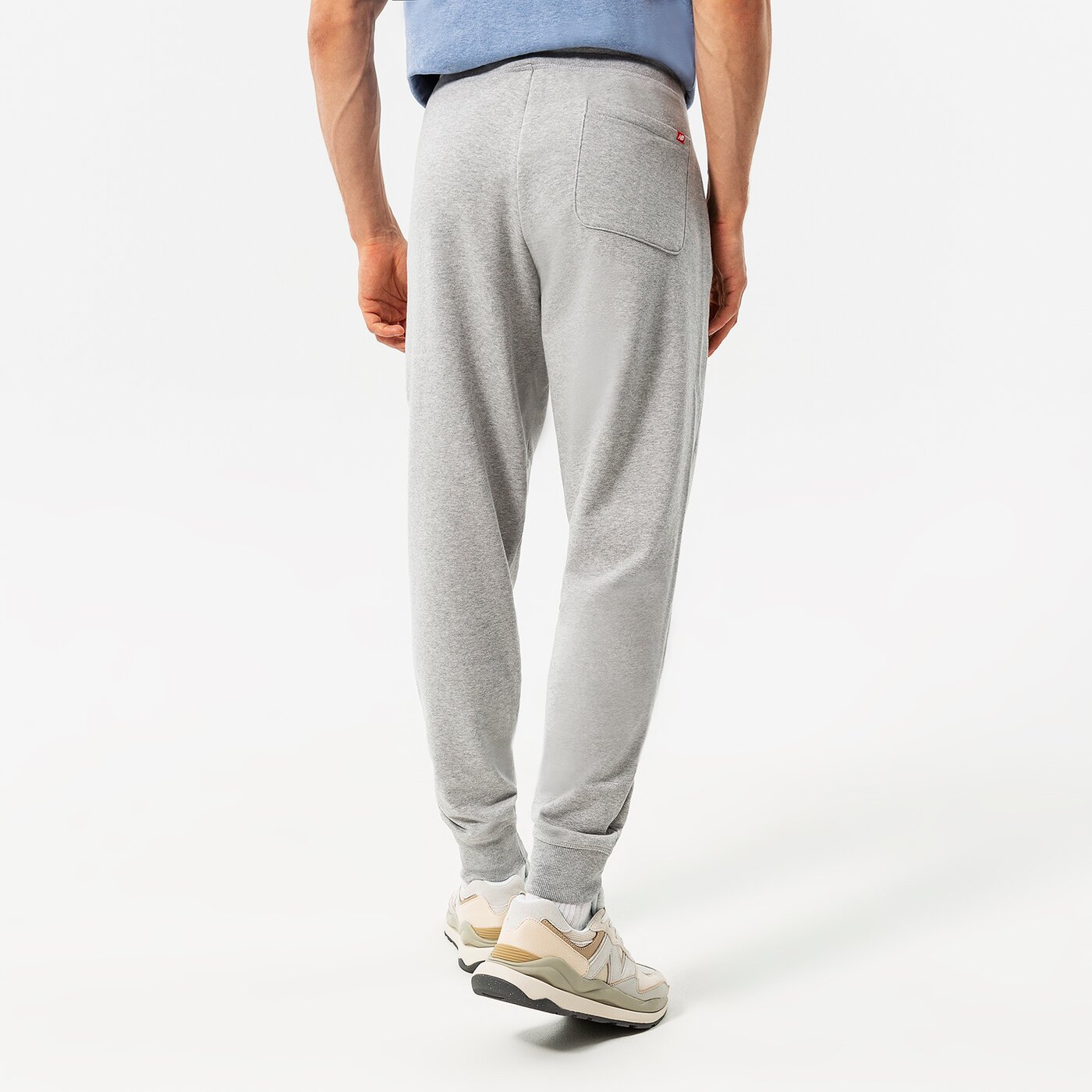 Мъжки панталони NEW BALANCE ПАНТАЛОНИ NB ESSENTIALS STACKED LOGO SWEATPANT mp03558ag цвят сив