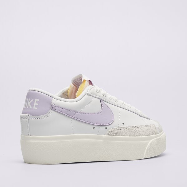 Дамски маратонки NIKE BLAZER LOW PLATFORM dj0292-114 цвят бял