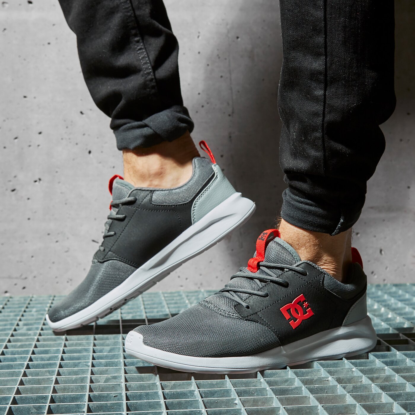 Мъжки маратонки DC MIDWAY adys700096xskr цвят сив