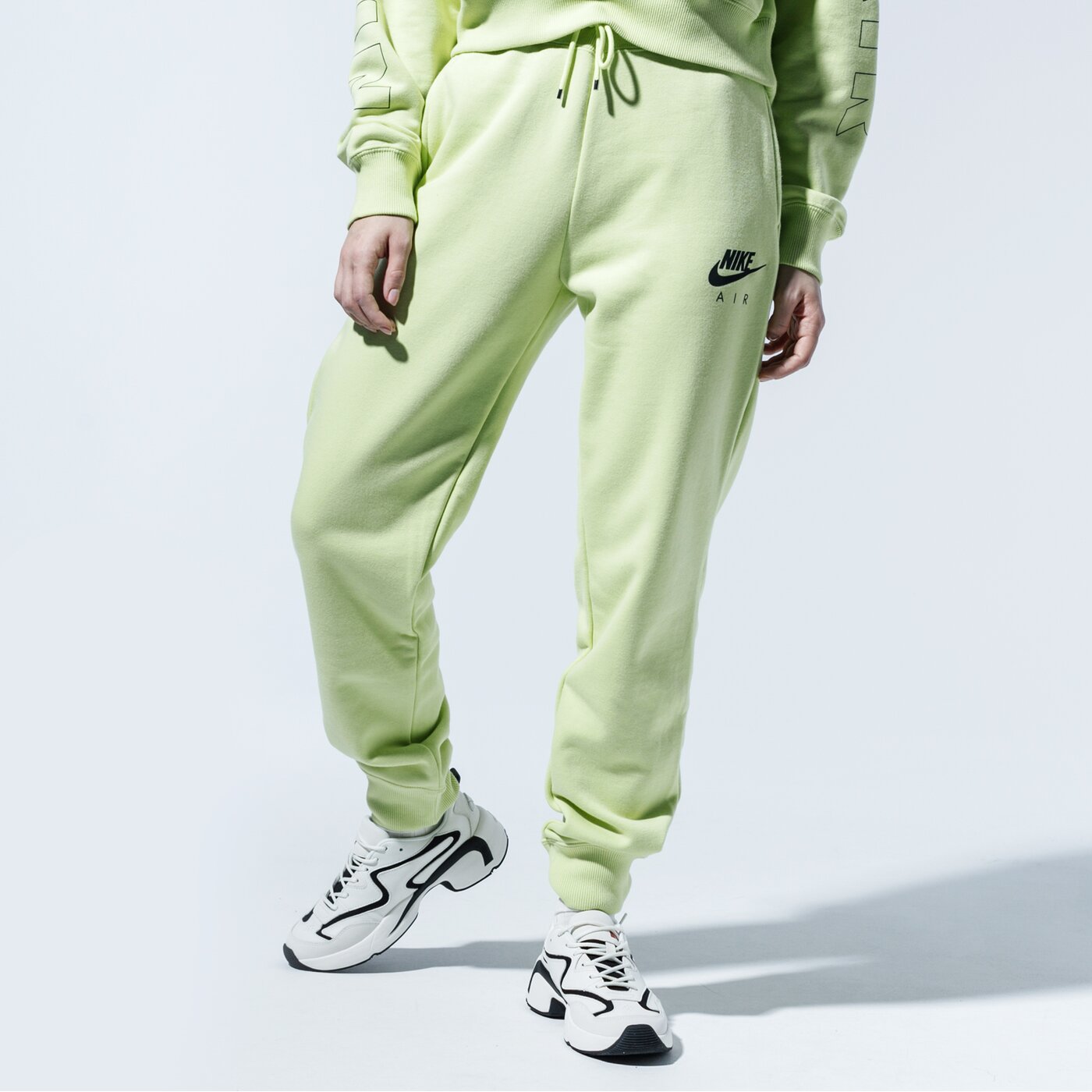Дамски панталони NIKE ПАНТАЛОНИ W NSW AIR PANT FLC BB cj3047-367 цвят зелен
