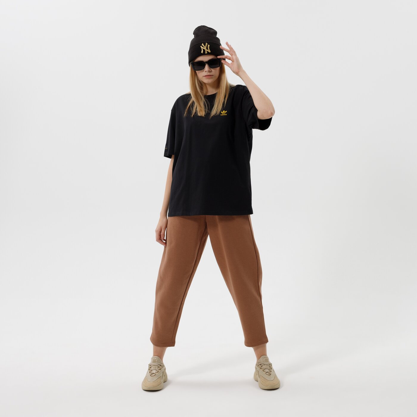 Дамски панталони NIKE ПАНТАЛОНИ W NSW ESSNTL FLC MR PNT CLCTN dd5636-256 цвят бежов