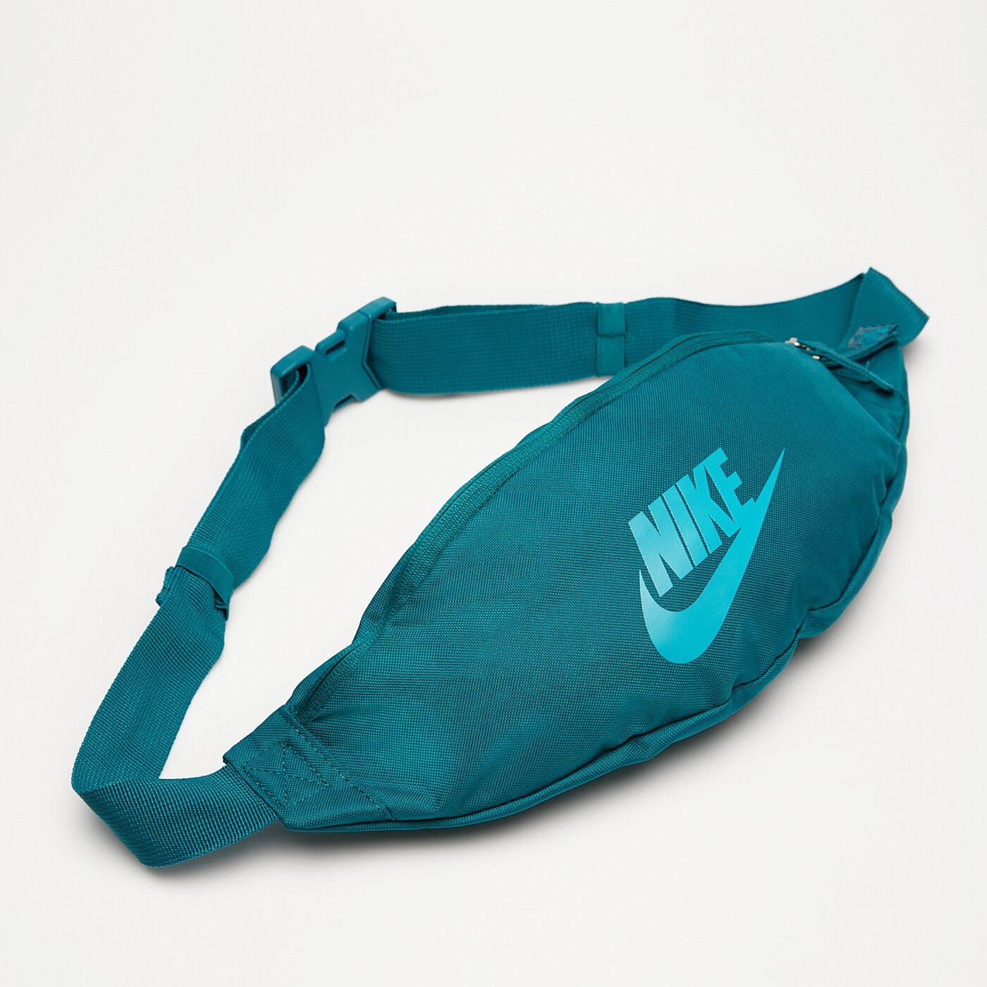 Дамска чанта за кръст NIKE ЧАНТА NK HERITAGE WAISTPACK  db0490-381 цвят зелен