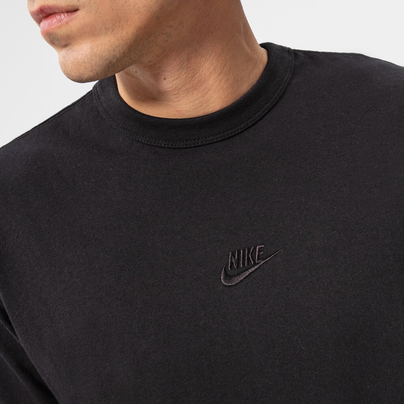 Мъжка тениска NIKE ТЕНИСКА M NSW PREM ESSNTL SUST TEE do7392-010 цвят черен