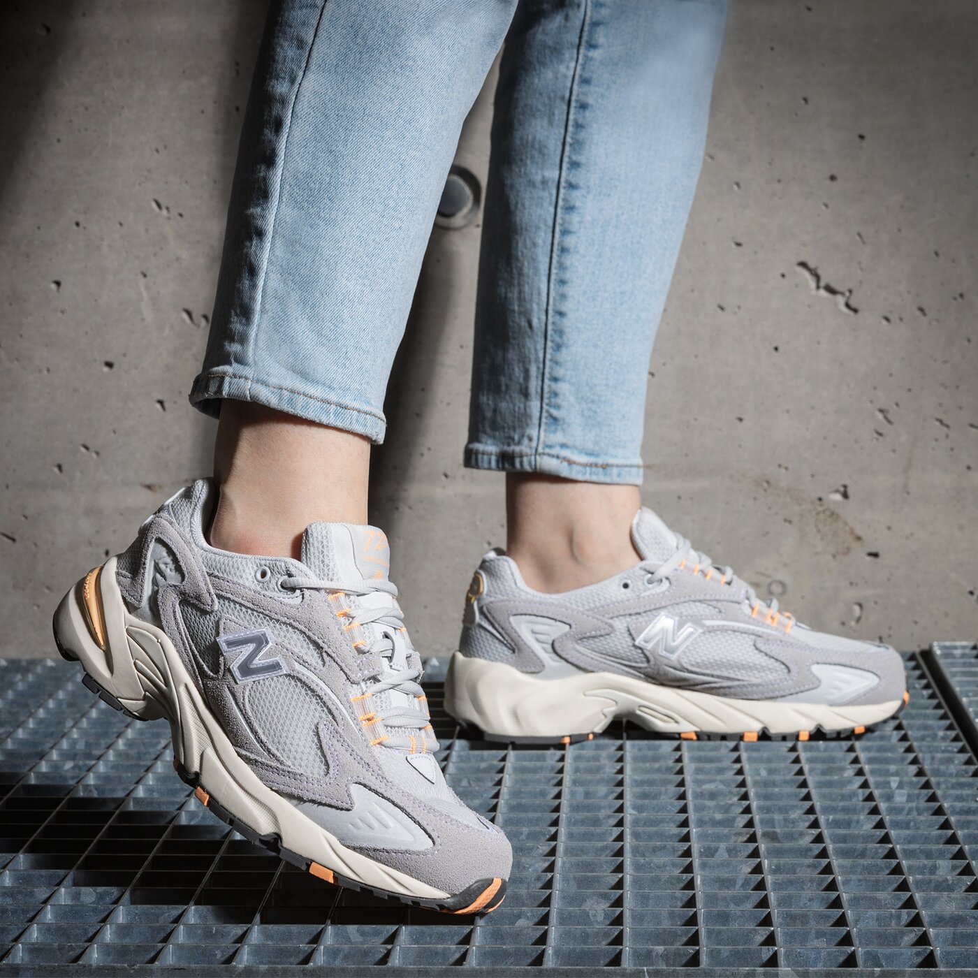 Дамски маратонки NEW BALANCE 725  ml725i цвят бял