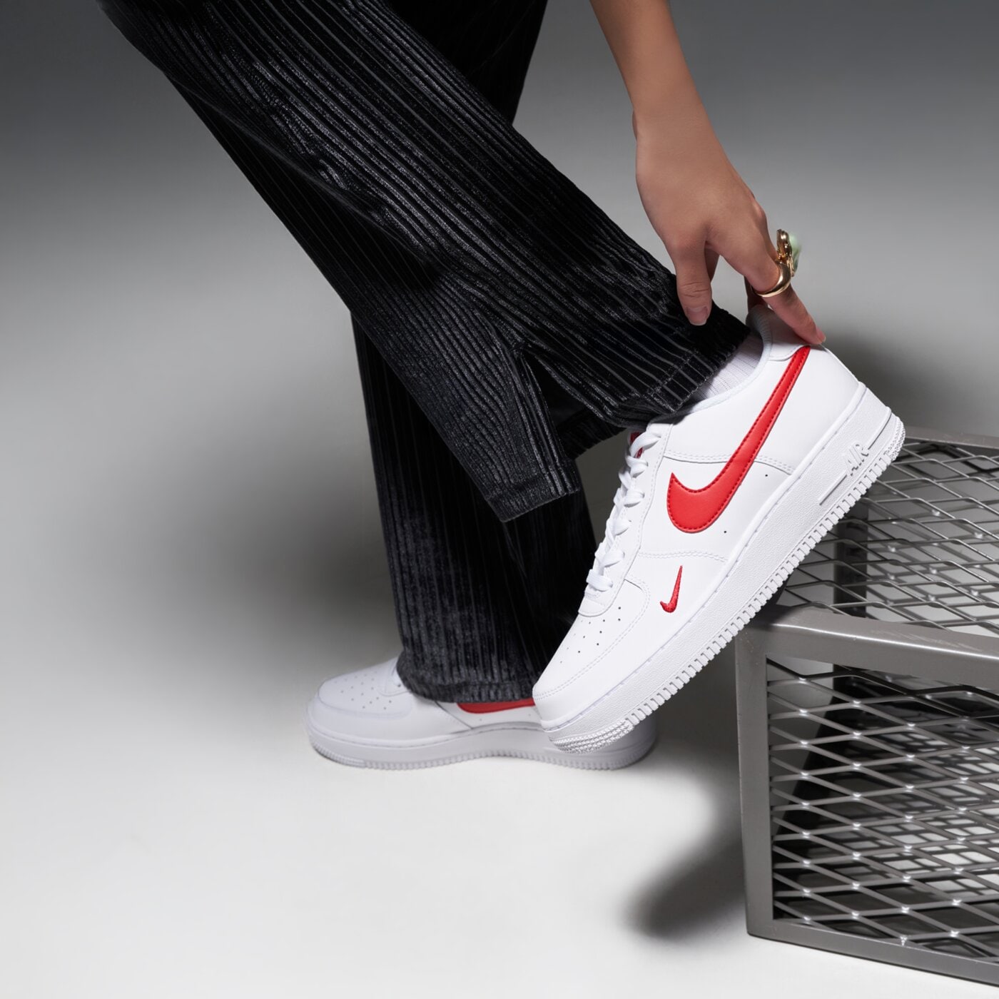 Детски маратонки NIKE AIR FORCE 1 LV8 GS fv7020-101 цвят бял