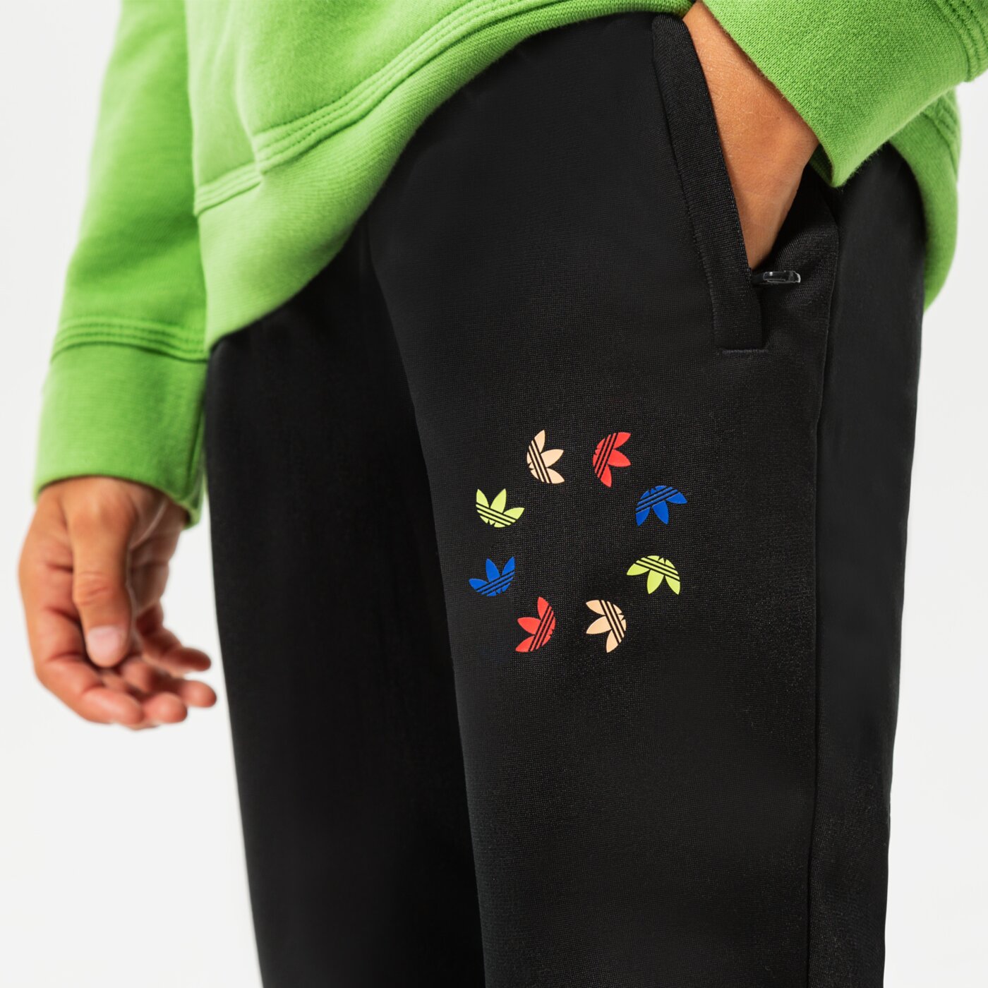 Детски панталони ADIDAS ПАНТАЛОНИ TRACK PANTS BOY hb9468 цвят черен