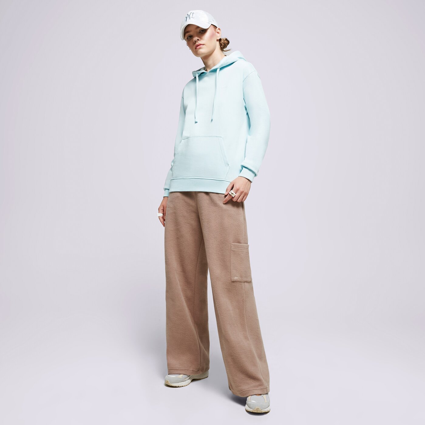 Дамски суичър VANS СУИТЧЪР С КАЧУЛКА FLYING V BFF CREW  vn00046yg5o цвят син