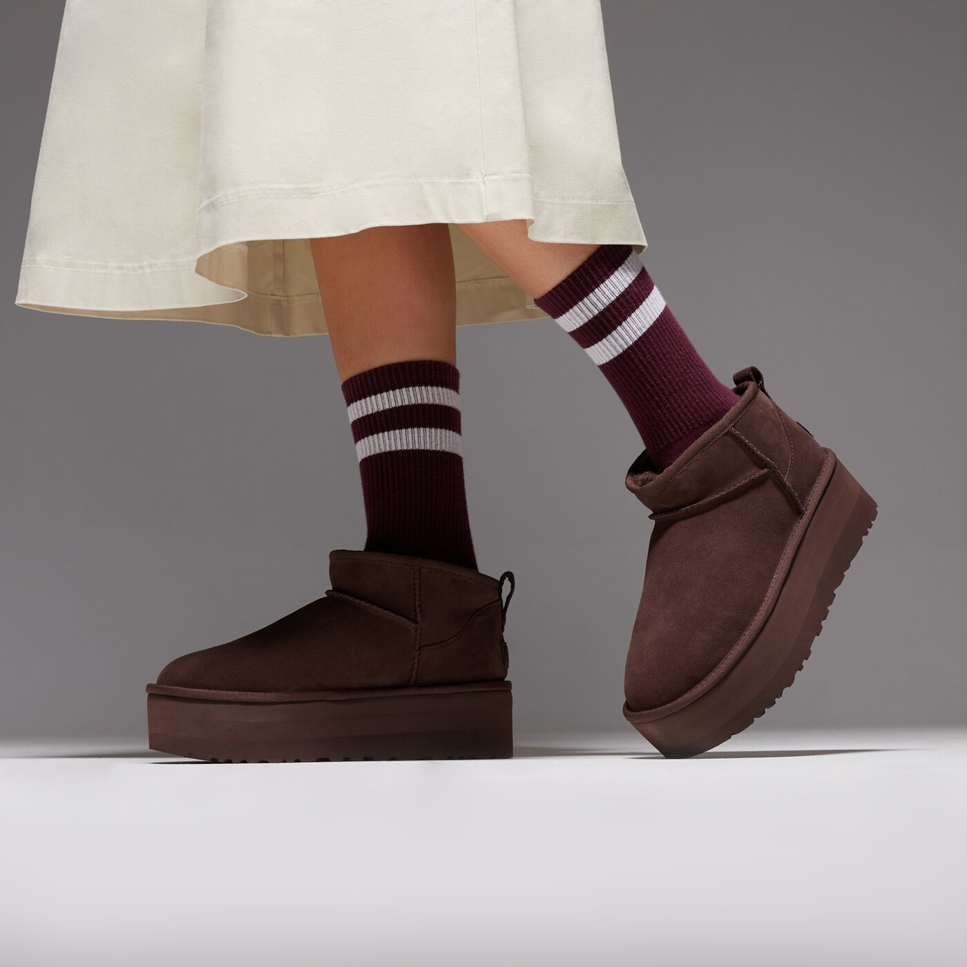 Дамски кежуал UGG CLASSIC ULTRA MINI PLATFORM 1135092-bcdr цвят кафяв