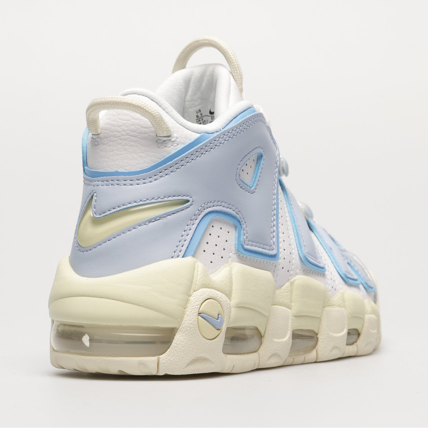 Дамски маратонки NIKE WMNS AIR MORE UPTEMPO fd9869-100 цвят бял