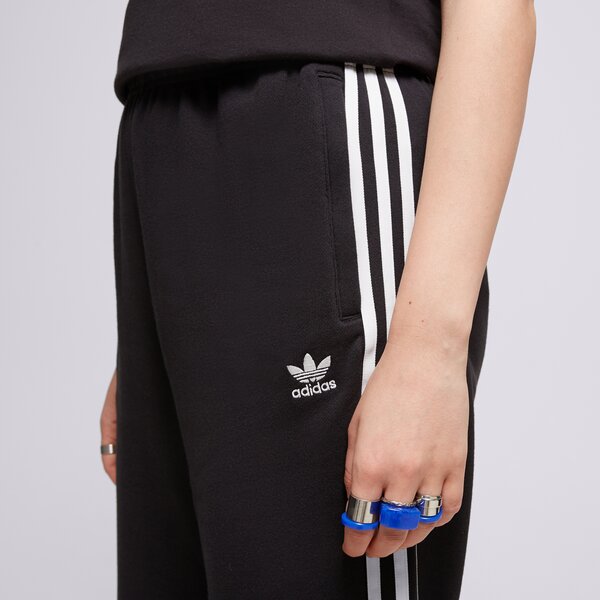 Дамски панталони ADIDAS ПАНТАЛОНИ OPEN HEM PANT ic5505 цвят черен