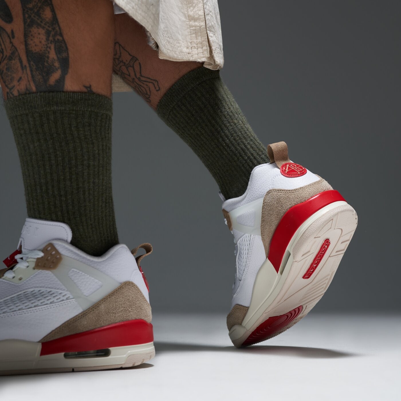 Мъжки маратонки JORDAN SPIZIKE LOW fq1759-105 цвят бял