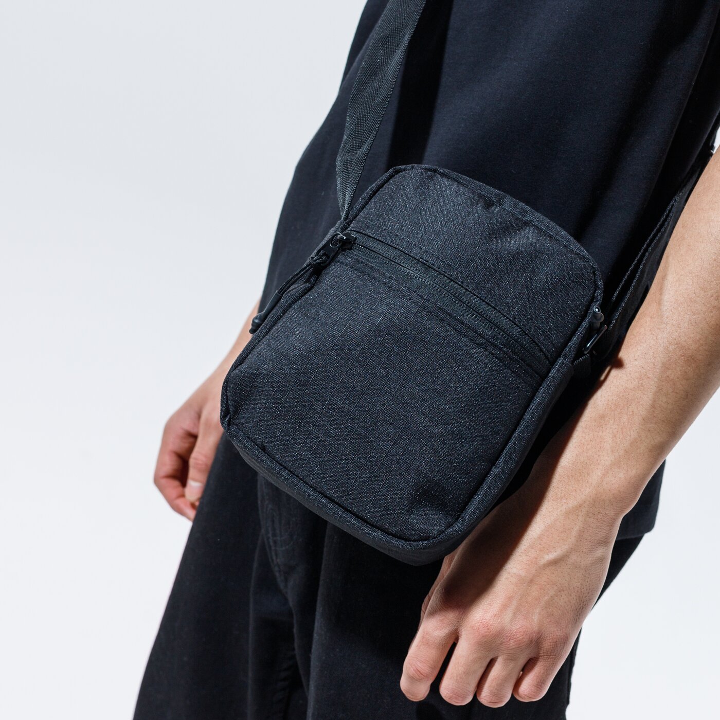 Дамски сак CONFRONT ЧАНТА BOLONIA cf121tom90001 цвят черен