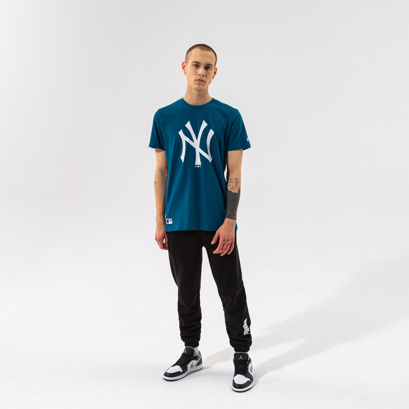 Мъжка тениска NEW ERA ТЕНИСКА MLB SEASONAL TEAM LOGO TEE NYY NEW YORK YANK 12827227 цвят тъмносин