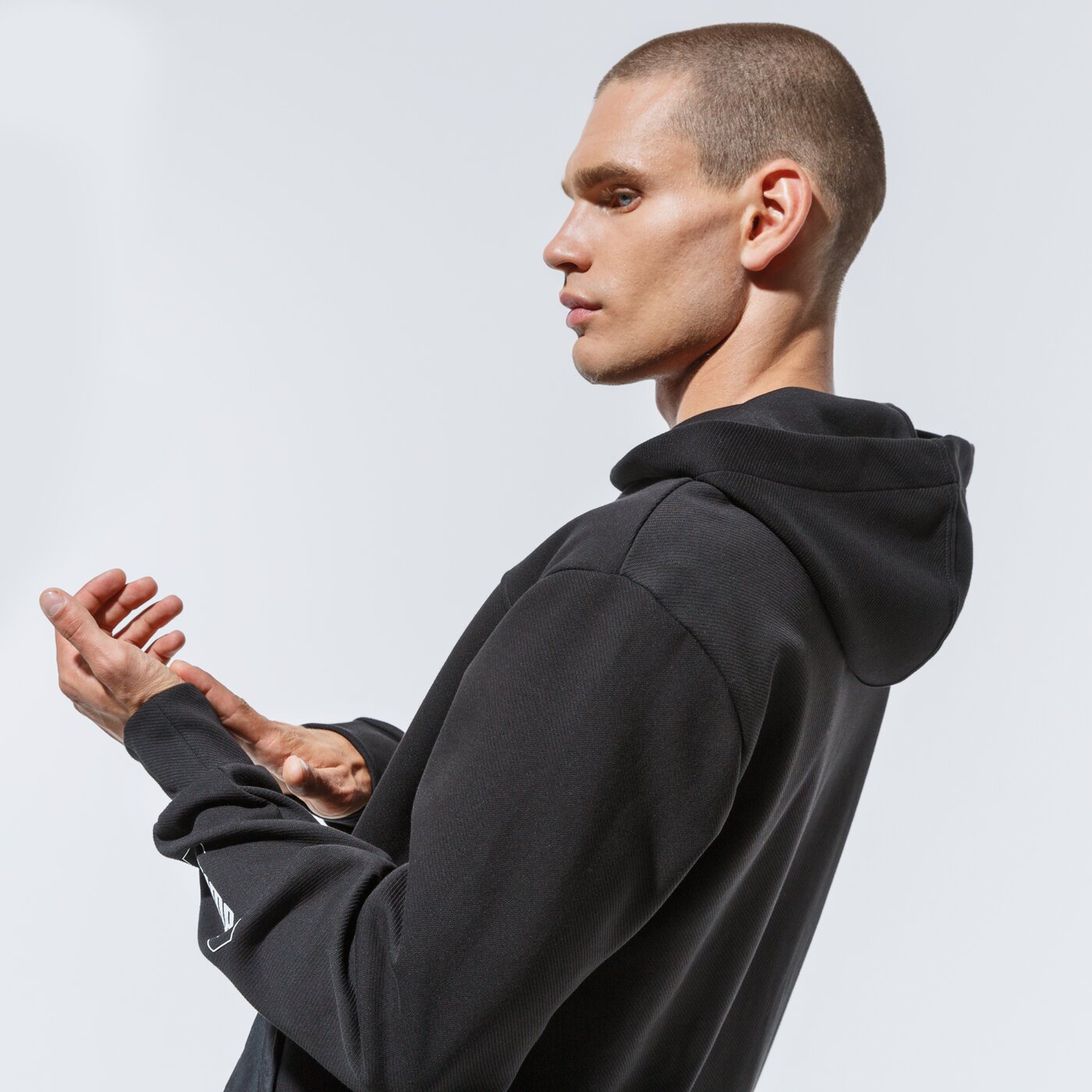 Мъжки суичър PUMA СУИТЧЪР СЪС ЗАКОПЧАВАНЕ С КАЧУЛКА NU-TILITY FZ HOODIE 58344301 цвят черен