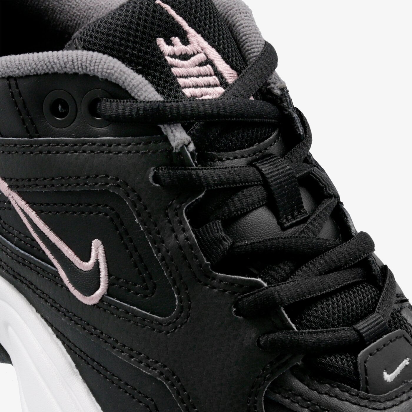 Дамски маратонки NIKE W M2K TEKNO  ao3108-011 цвят черен