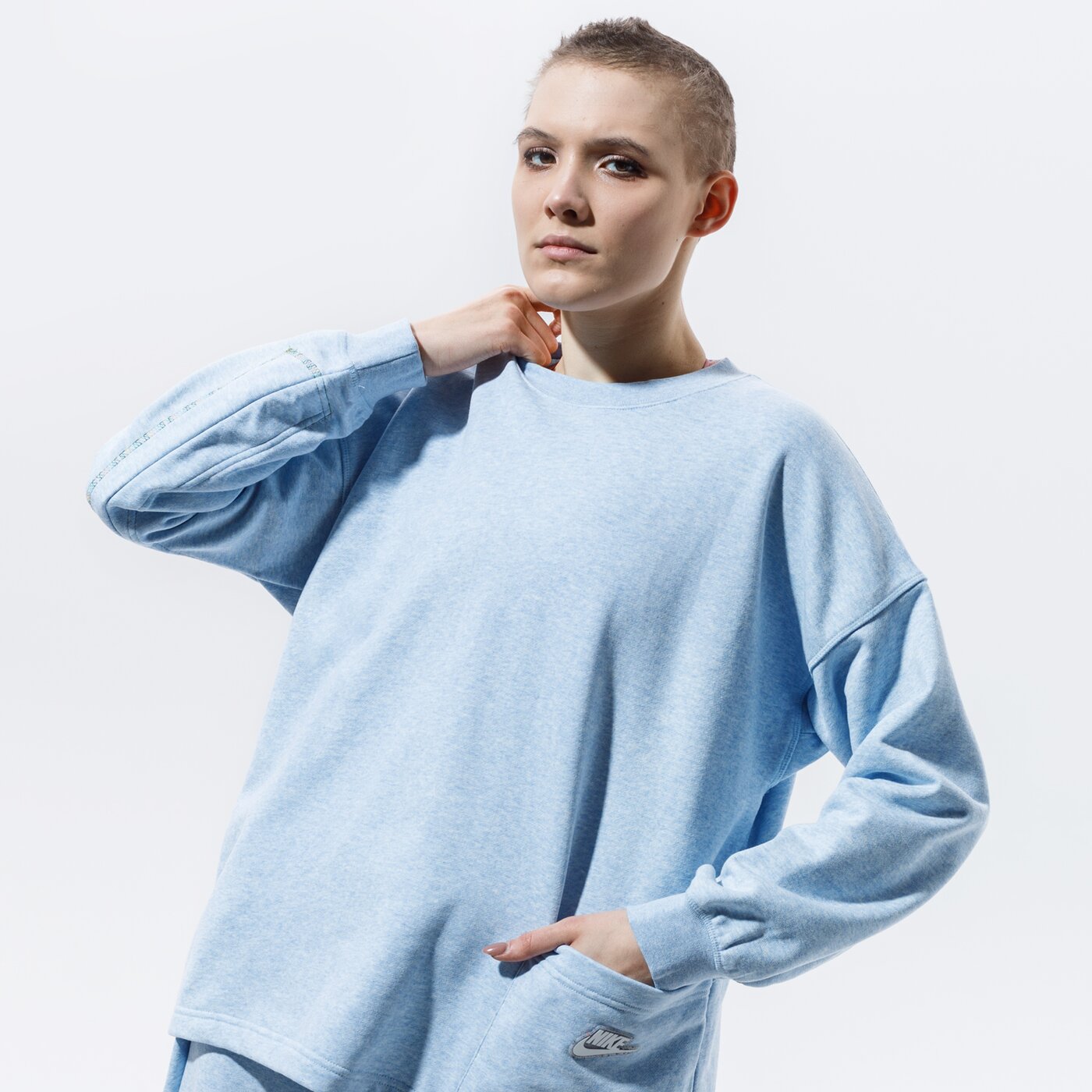 Дамски суичър NIKE СУИТЧЪР SPORTSWEAR cz9243-440 цвят син