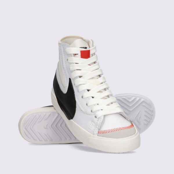 Мъжки маратонки NIKE BLAZER MID '77 JUMBO dd3111-100 цвят бял