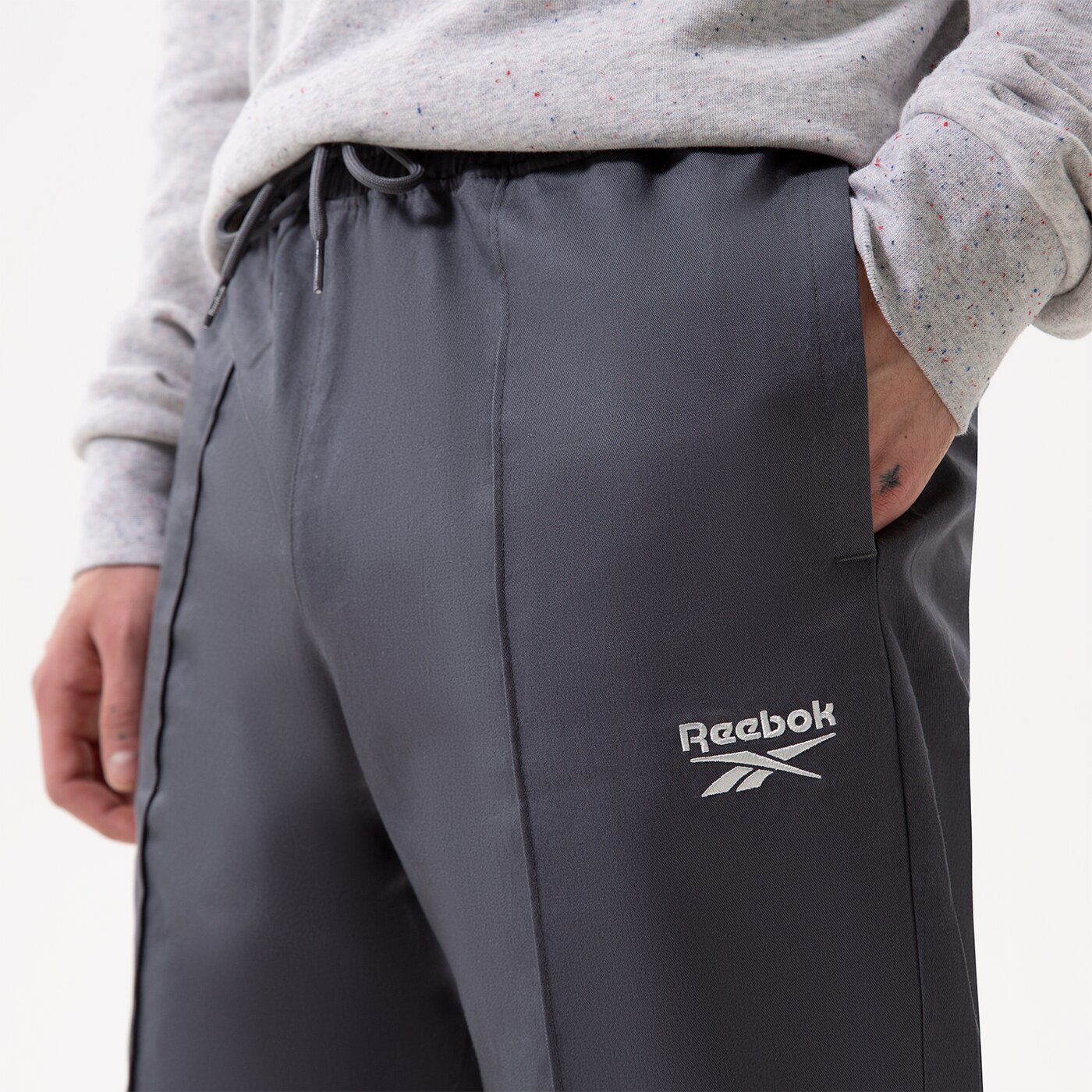 Мъжки панталони REEBOK ПАНТАЛОНИ CLASSIC WARDROBE TWILL PANTS hs0821 цвят черен