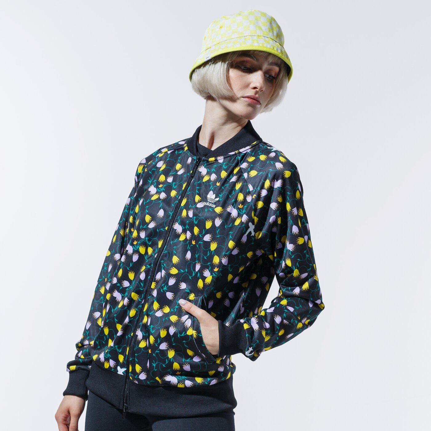 Дамски суичър ADIDAS СУИТЧЪР СЪС ЗАКОПЧАВАНЕ AOP TRACK ТОП fl4106 цвят многоцветен