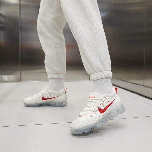 Дамски маратонки NIKE W AIR VAPORMAX 2023 FK NN dv6840-102 цвят бежов