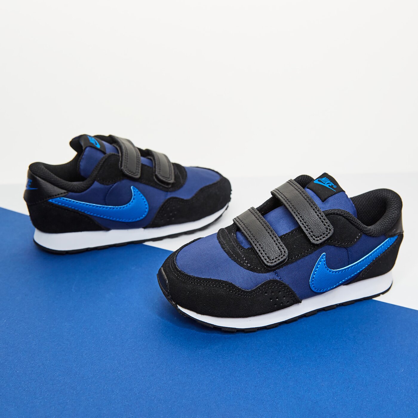 Детски маратонки NIKE MD VALIANT cn8560-412 цвят тъмносин
