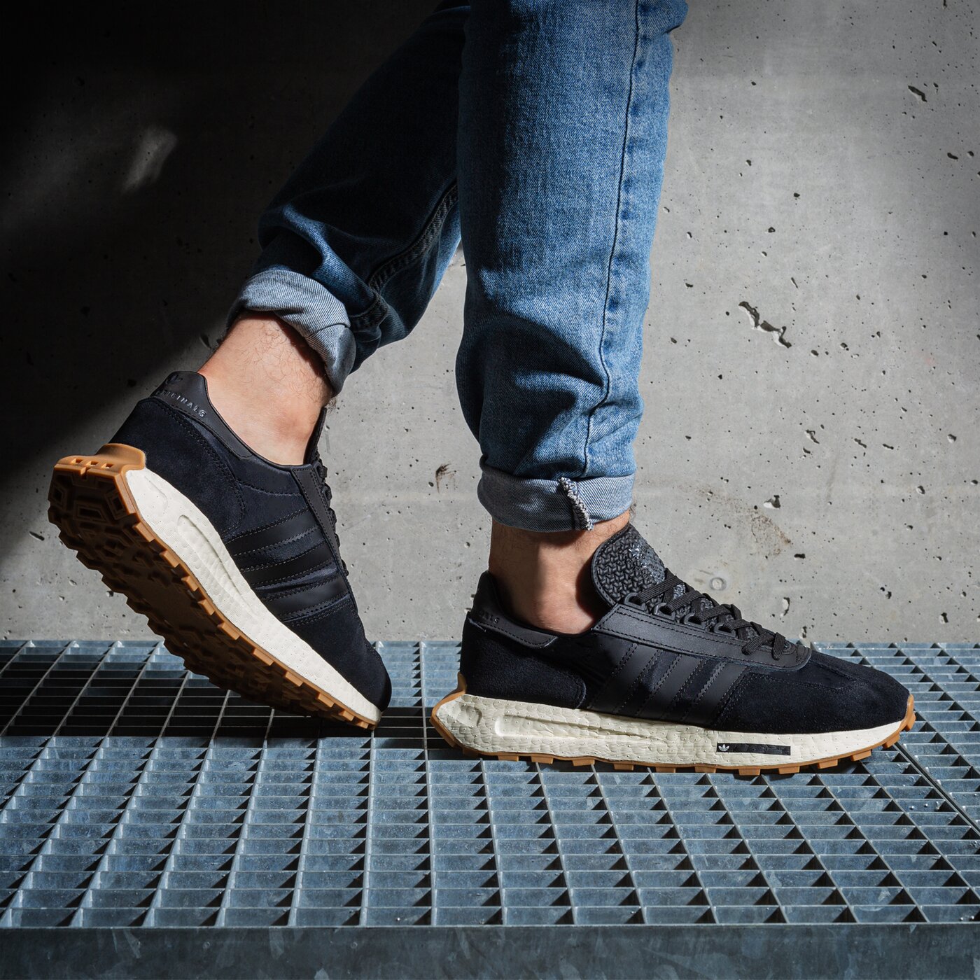 Мъжки маратонки ADIDAS RETROPY E5 h03080 цвят черен