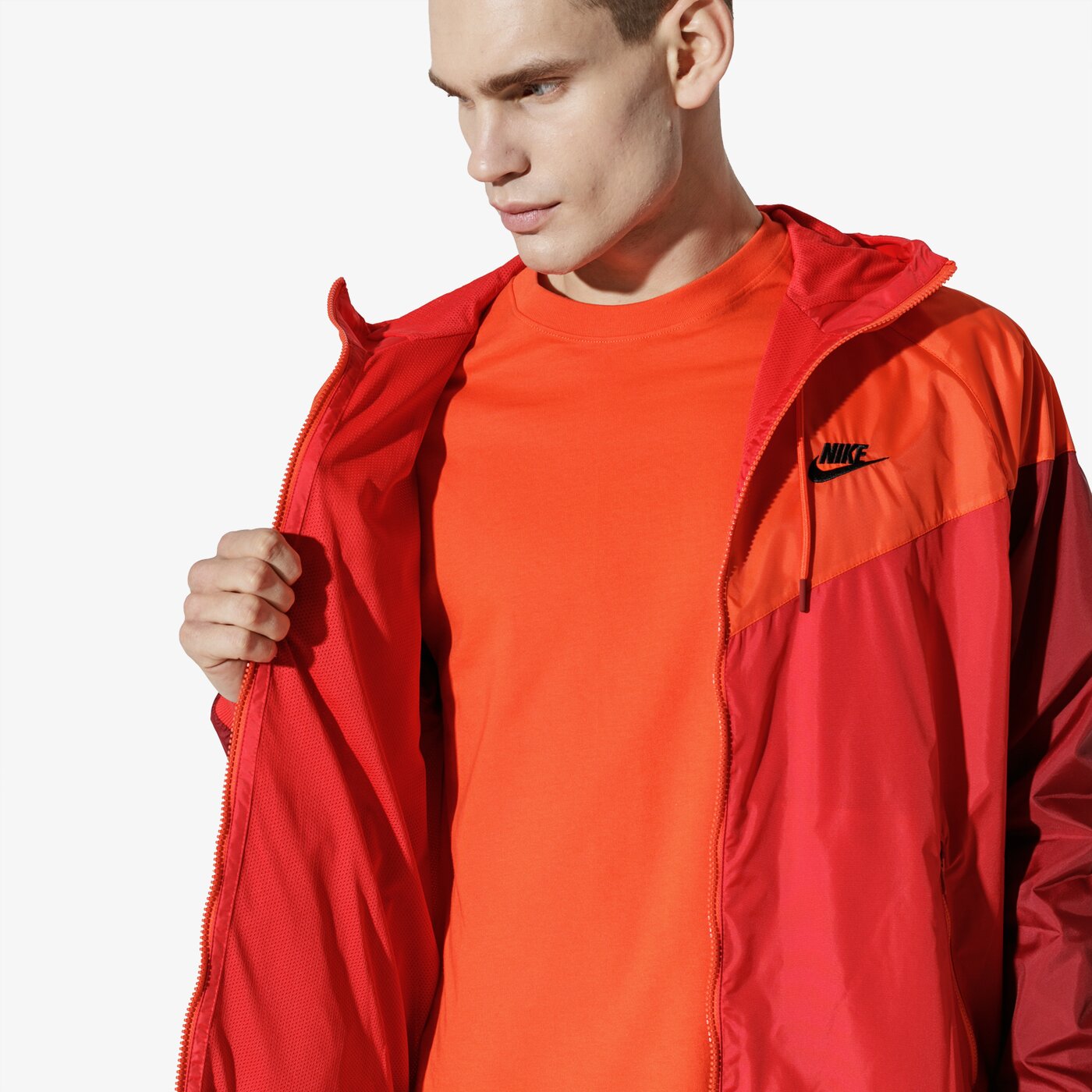 Мъжко преходно яке NIKE ЯКЕ  M NSW HE WR JKT HD ar2191-658 цвят червен