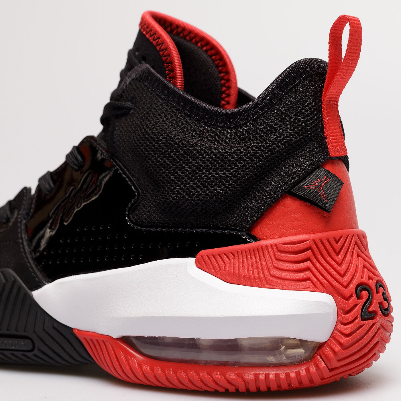 Детски маратонки JORDAN STAY LOYAL 2 BG  dq8398-016 цвят черен