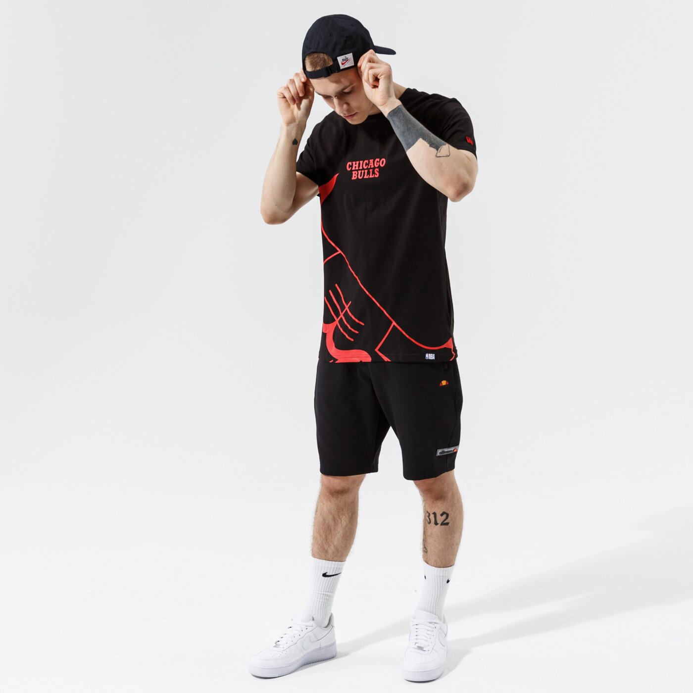 Мъжка тениска NEW ERA ТЕНИСКА NBA ENLARGED LOGO TEE CHIBUL BLK 12827220 цвят черен