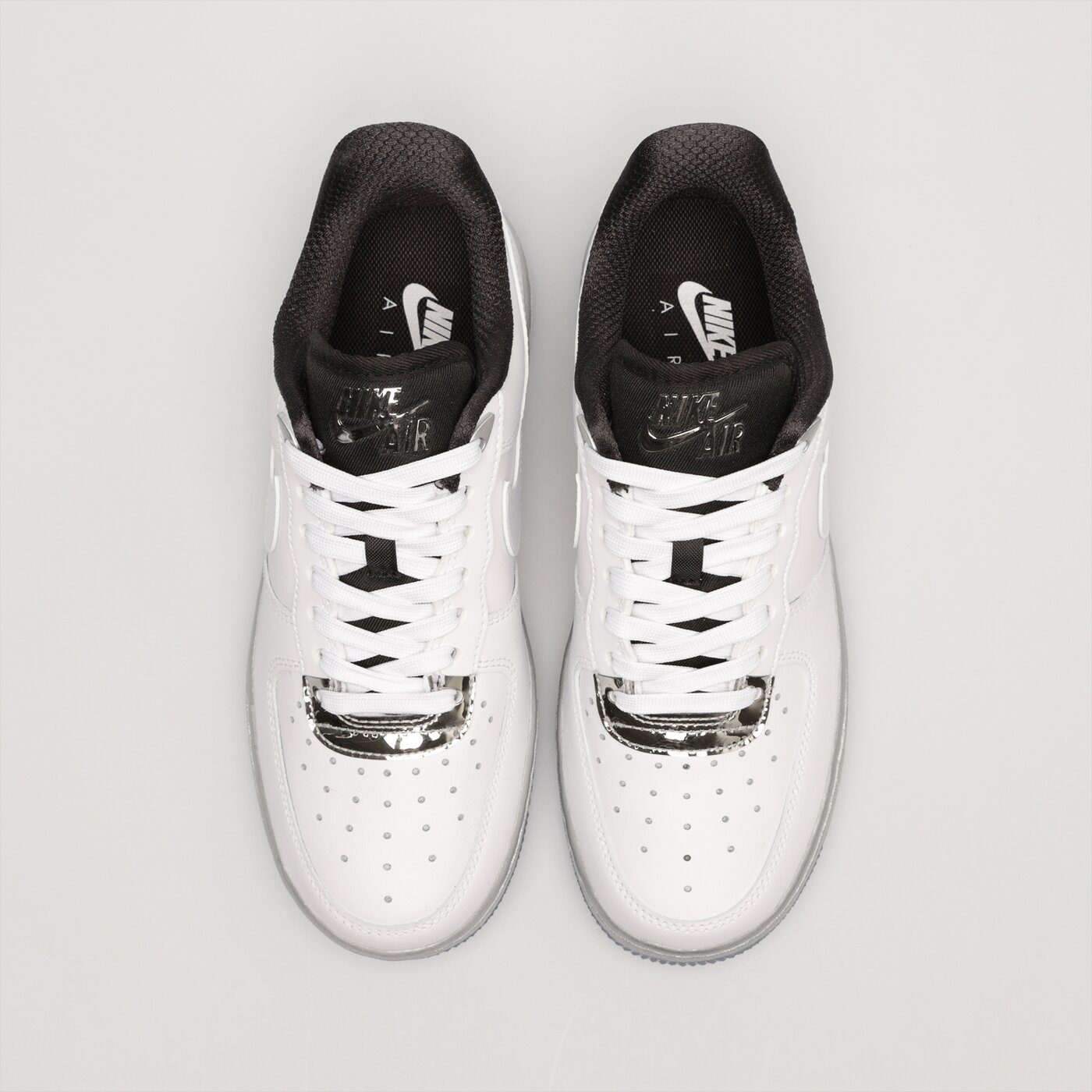 Дамски маратонки NIKE WMNS AIR FORCE 1 '07 SE dx6764-100 цвят бял