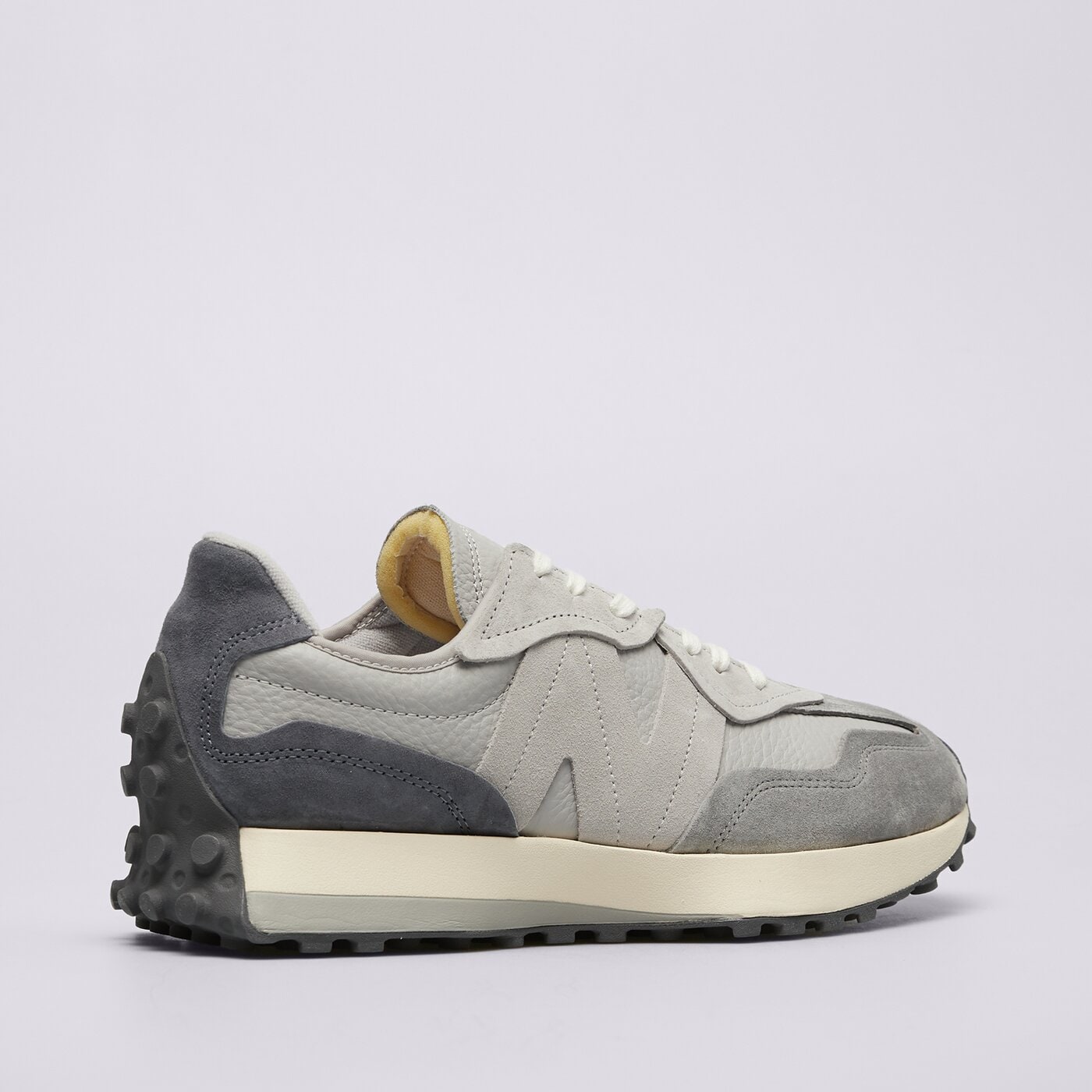 Мъжки маратонки NEW BALANCE 327  u327wgc цвят сив