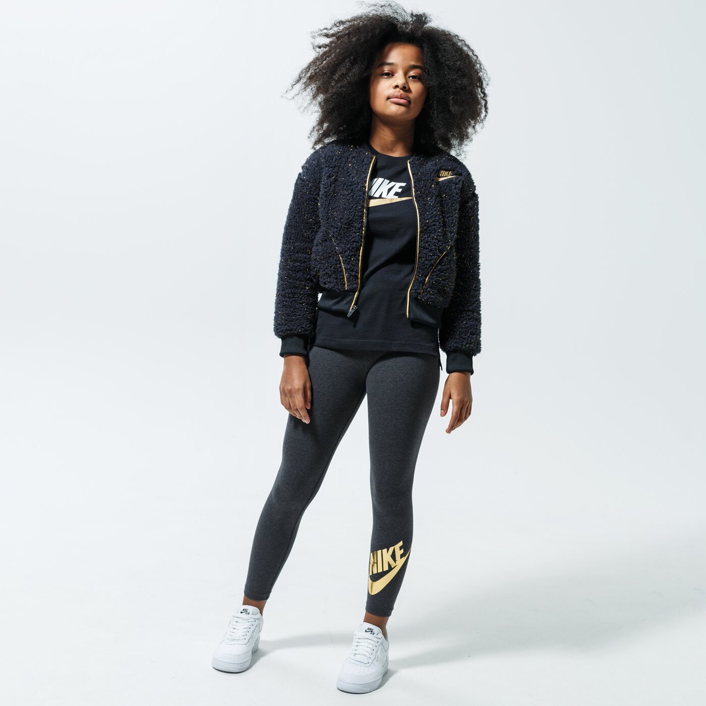 Детска преходно яке NIKE ЯКЕ SPORTSWEAR cu8567-010 цвят черен