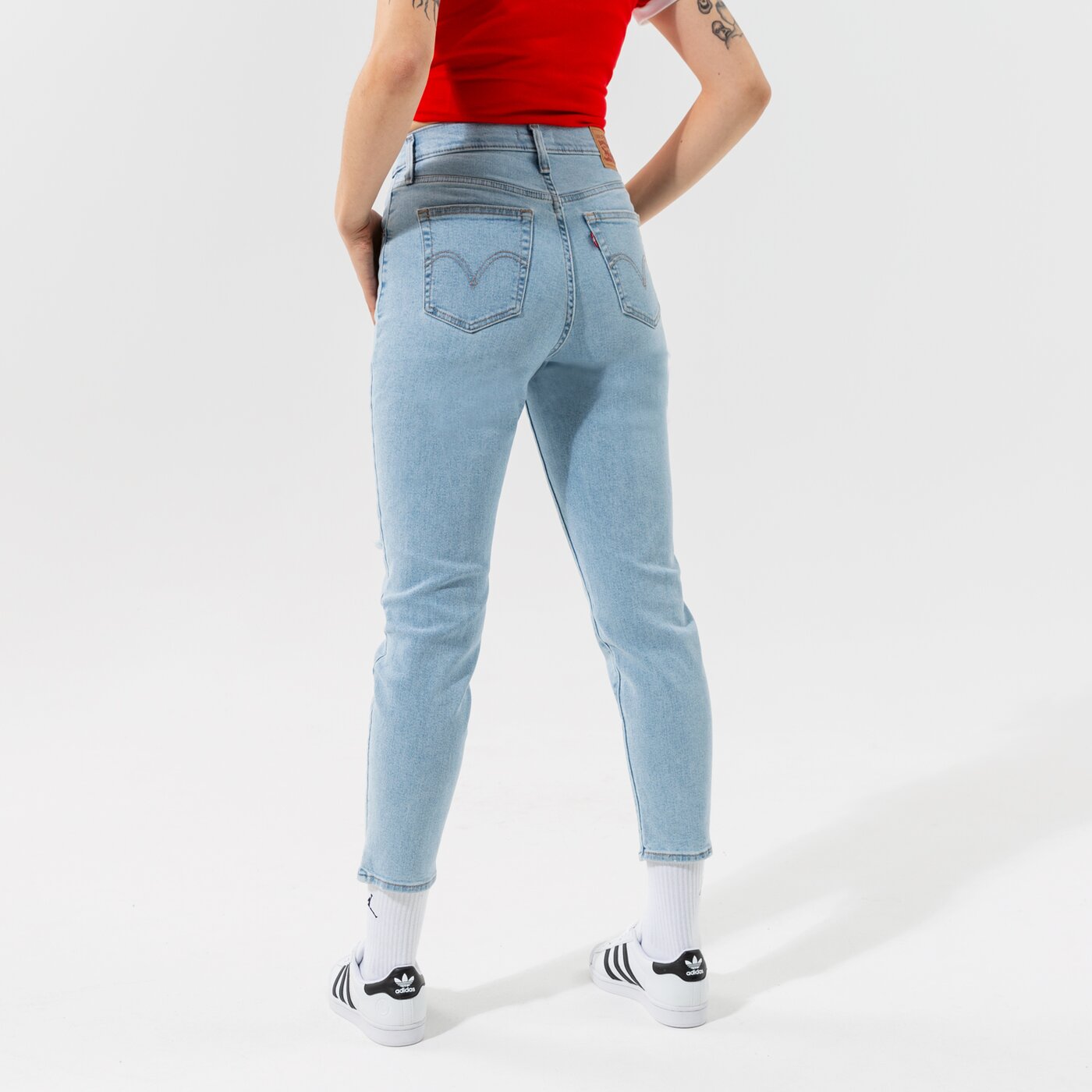 Дамски панталони LEVI'S ПАНТАЛОНИ HIGH WAISTED MOM JEAN 26986-0007 цвят син