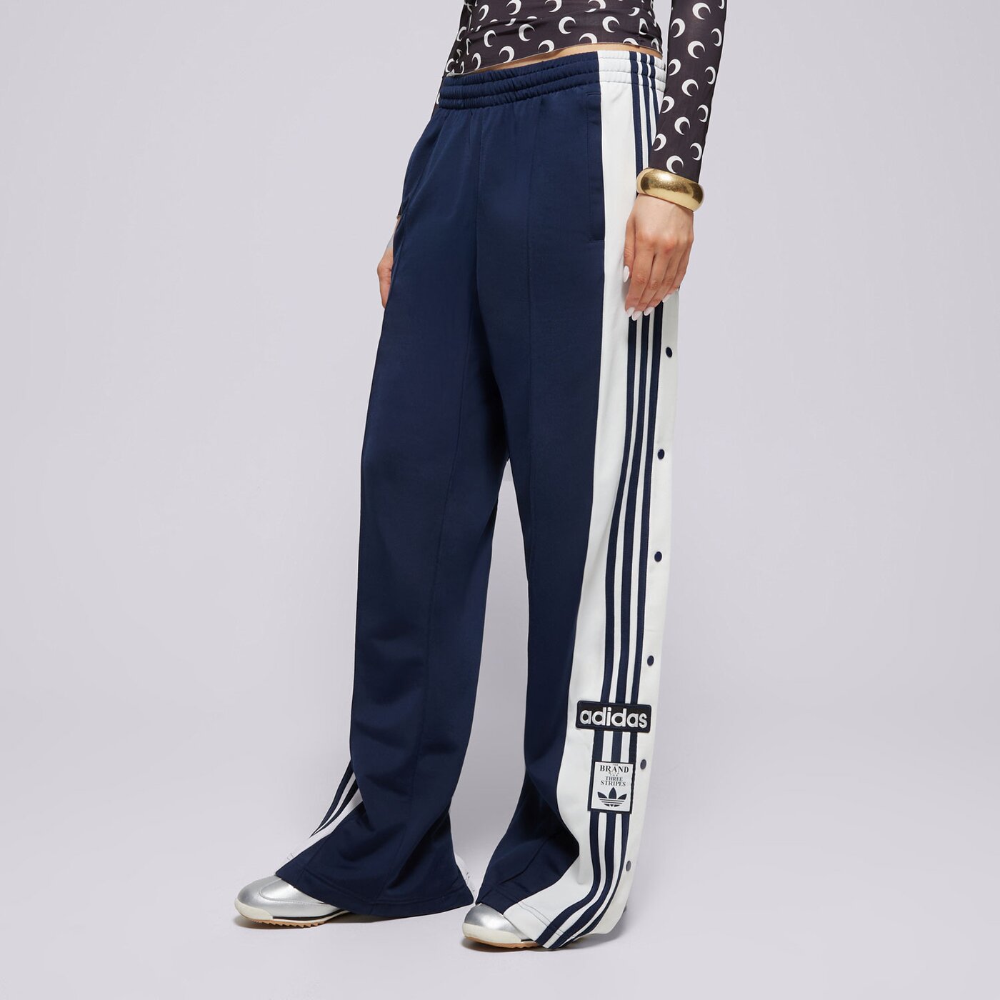 Дамски панталони ADIDAS ПАНТАЛОНИ ADIBREAK PANT jd0853 цвят тъмносин