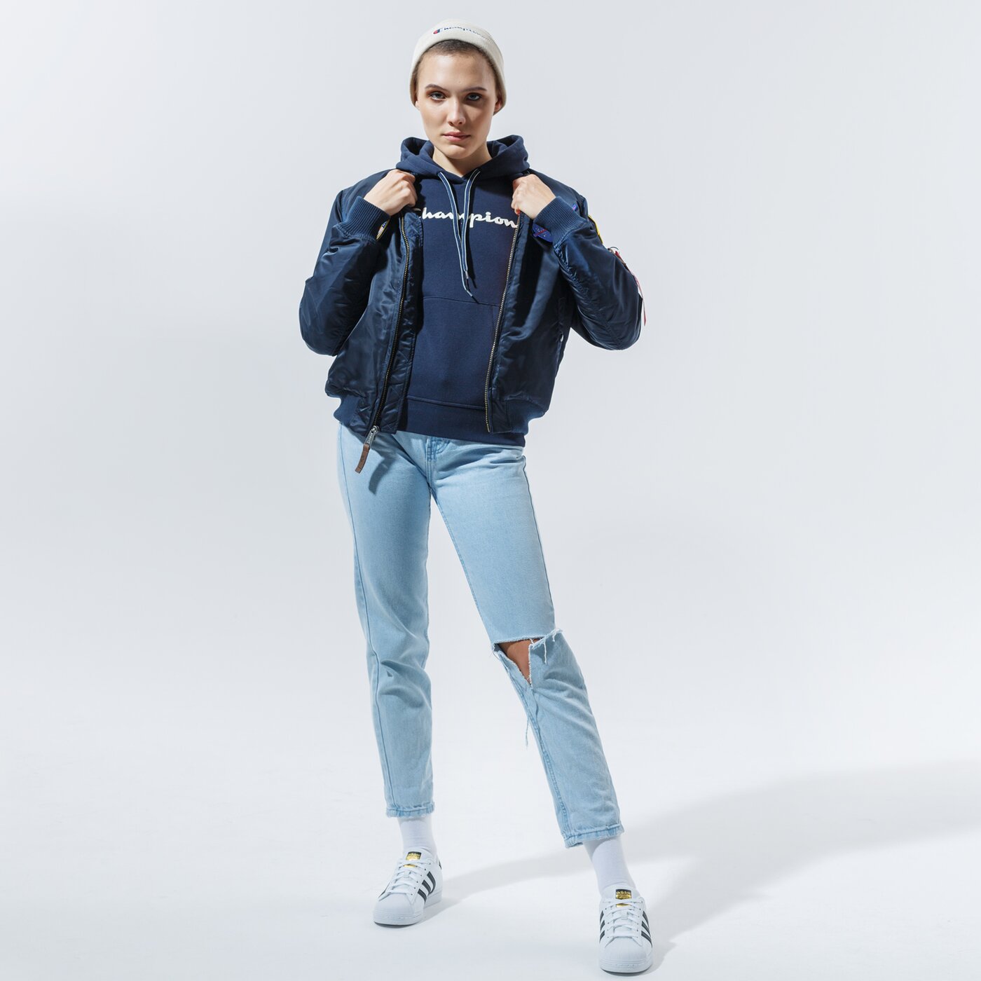 Дамски суичър CHAMPION СУИТЧЪР С КАЧУЛКА HOODED SWEATSHIRT 113207bs501 цвят тъмносин