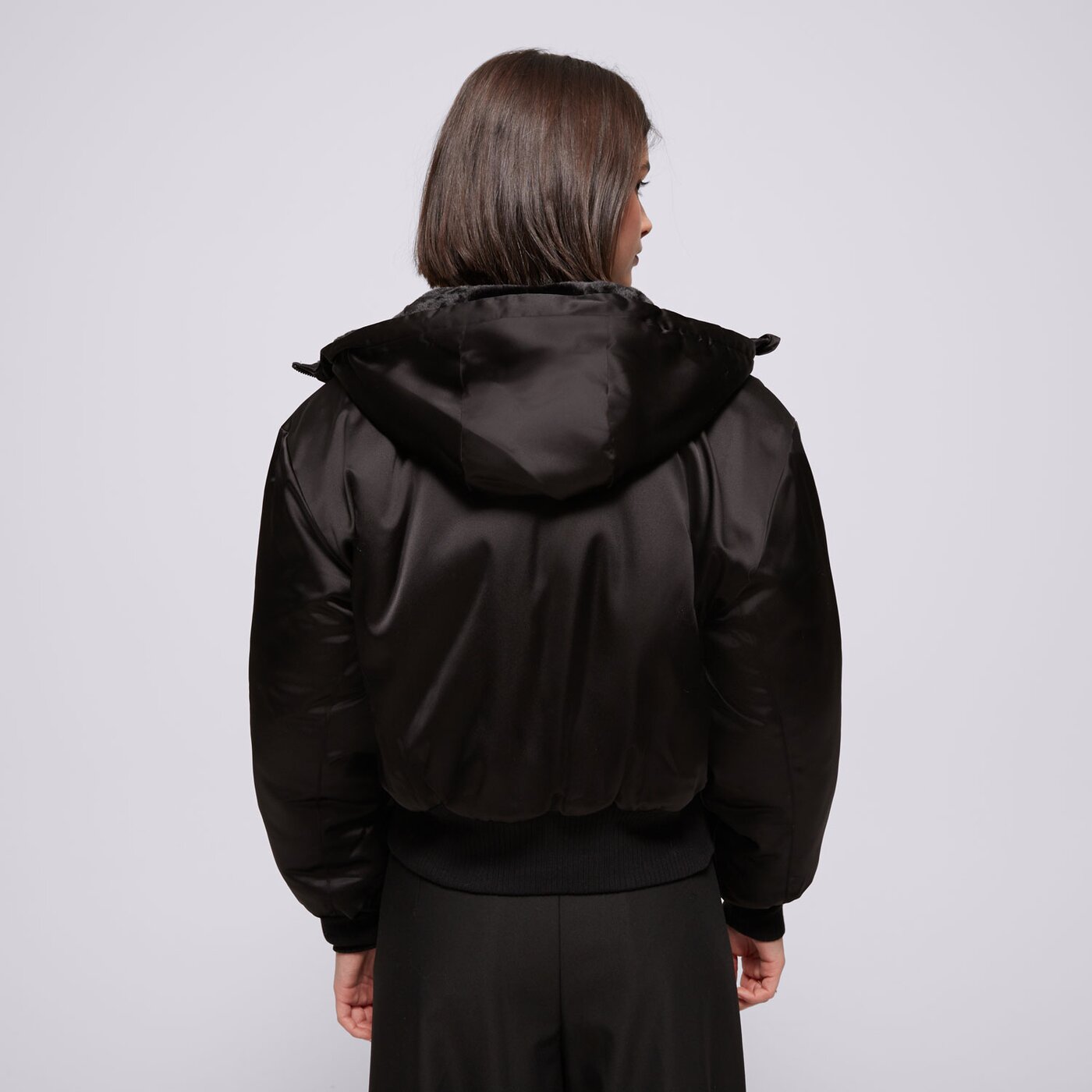 Дамско зимно яке ELLESSE ЯКЕ JOANARA PADDED JACKET BLK sgp15961011 цвят черен