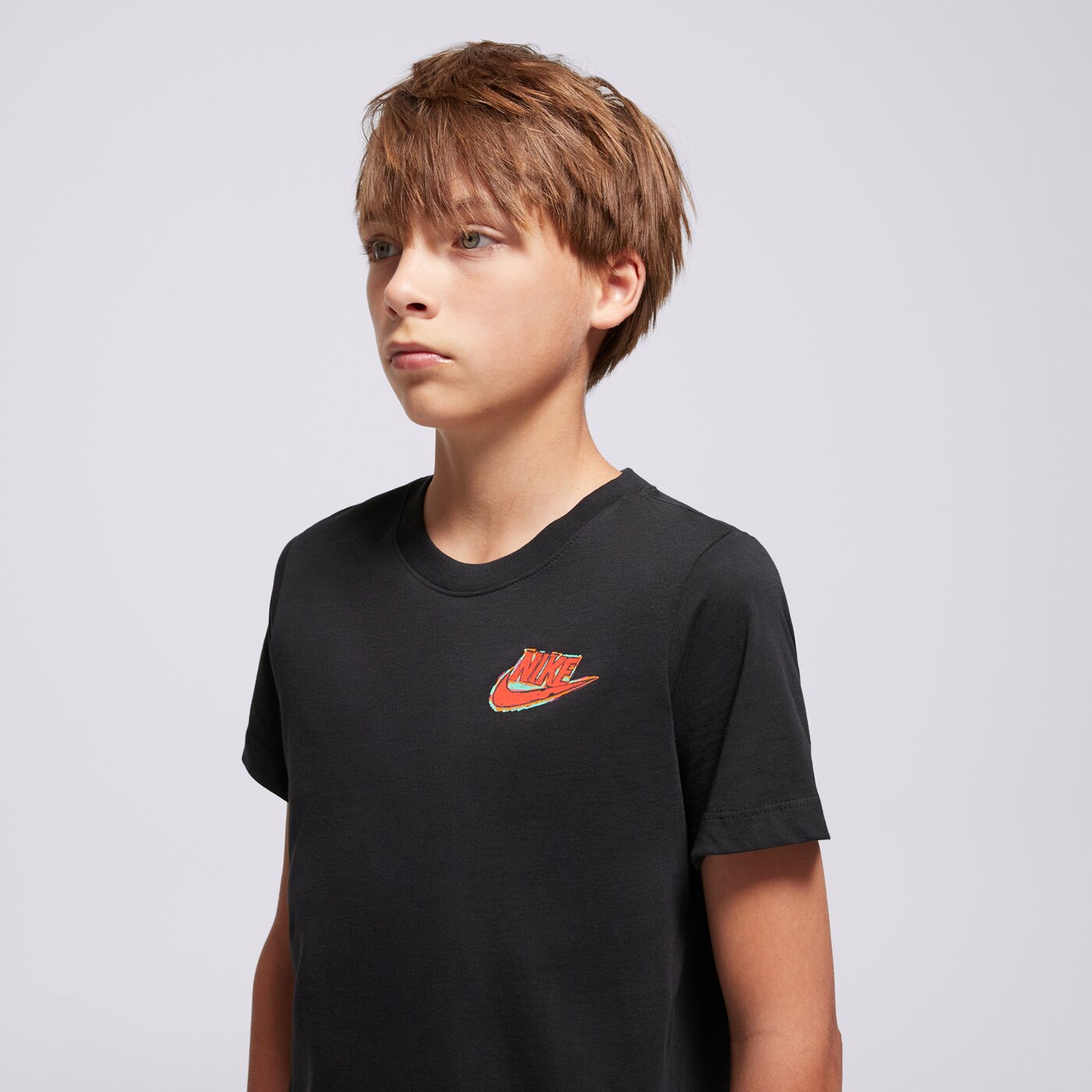 Детска тениска NIKE ТЕНИСКА K NSW TEE BOXY MULTI SPORT BOY hv5212-010 цвят черен