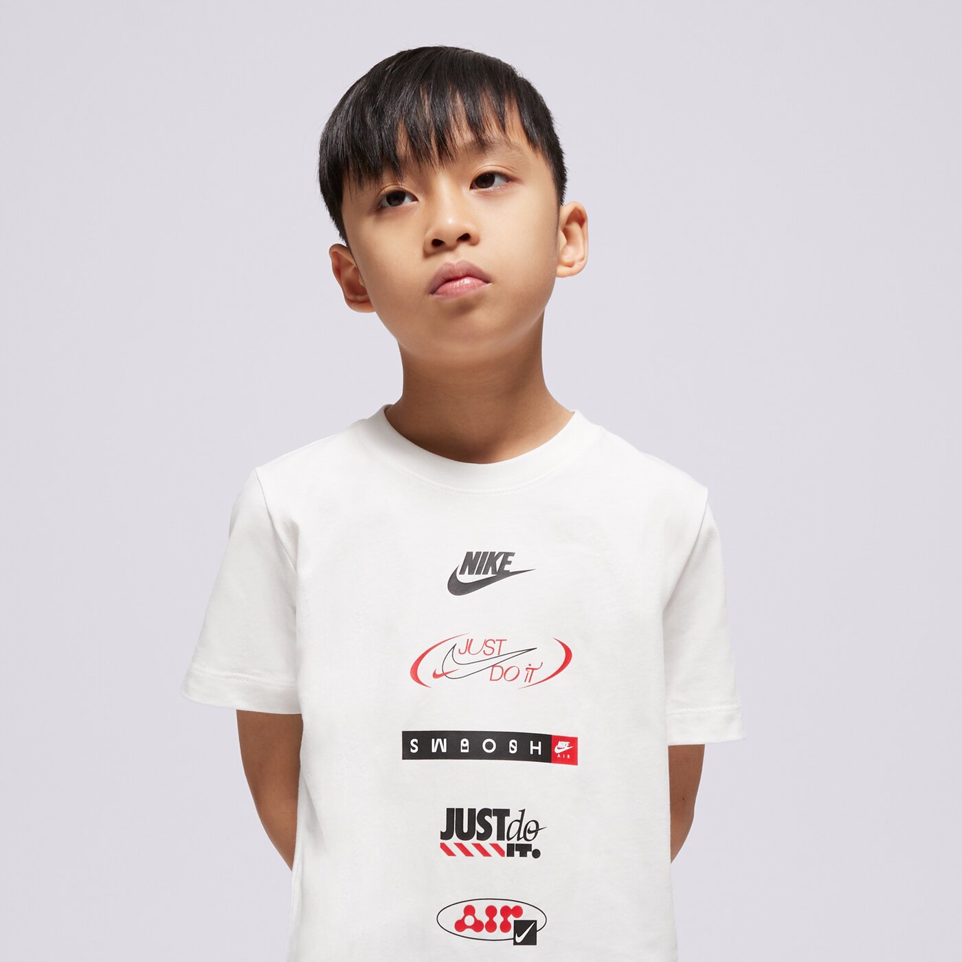 Детска тениска NIKE ТЕНИСКА K NSW TEE LOGOS BOY hm5662-100 цвят бял