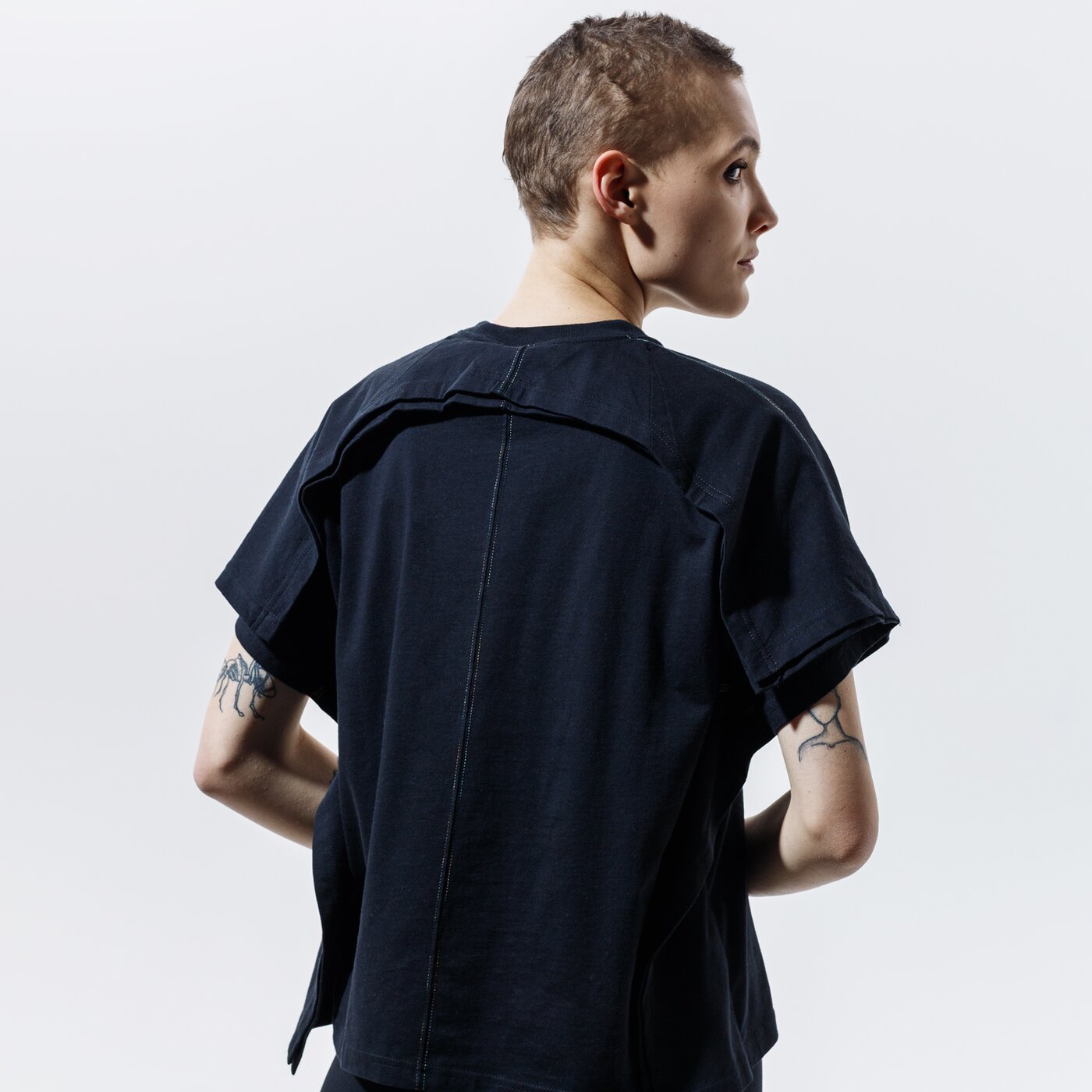 Дамска тениска NIKE ТЕНИСКА SPORTSWEAR cz8355-010 цвят черен